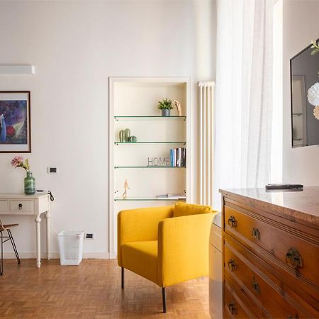 Charming Joivy Flat Next To Duomo Di Como Zewnętrze zdjęcie