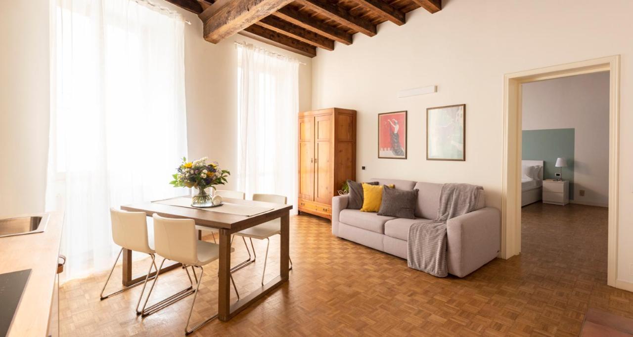 Charming Joivy Flat Next To Duomo Di Como Zewnętrze zdjęcie
